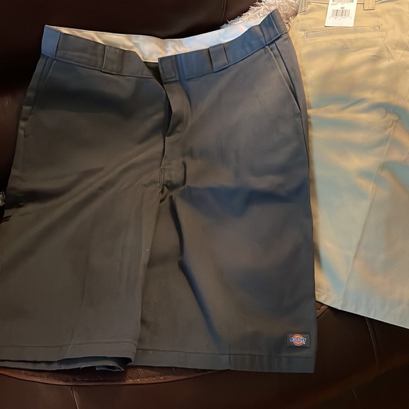 Shorts - Picture 4 of 7